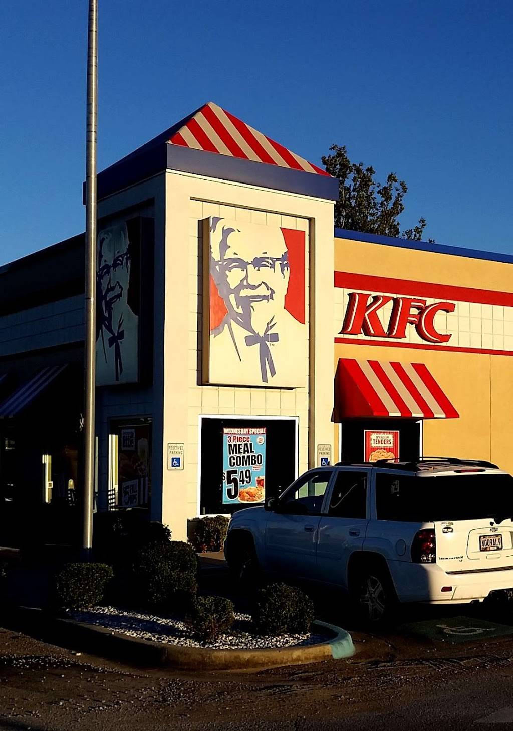 KFC | restaurant | 1690 Hwy 72 E, Huntsville, AL 35811, USA | 2568519786 OR +1 256-851-9786