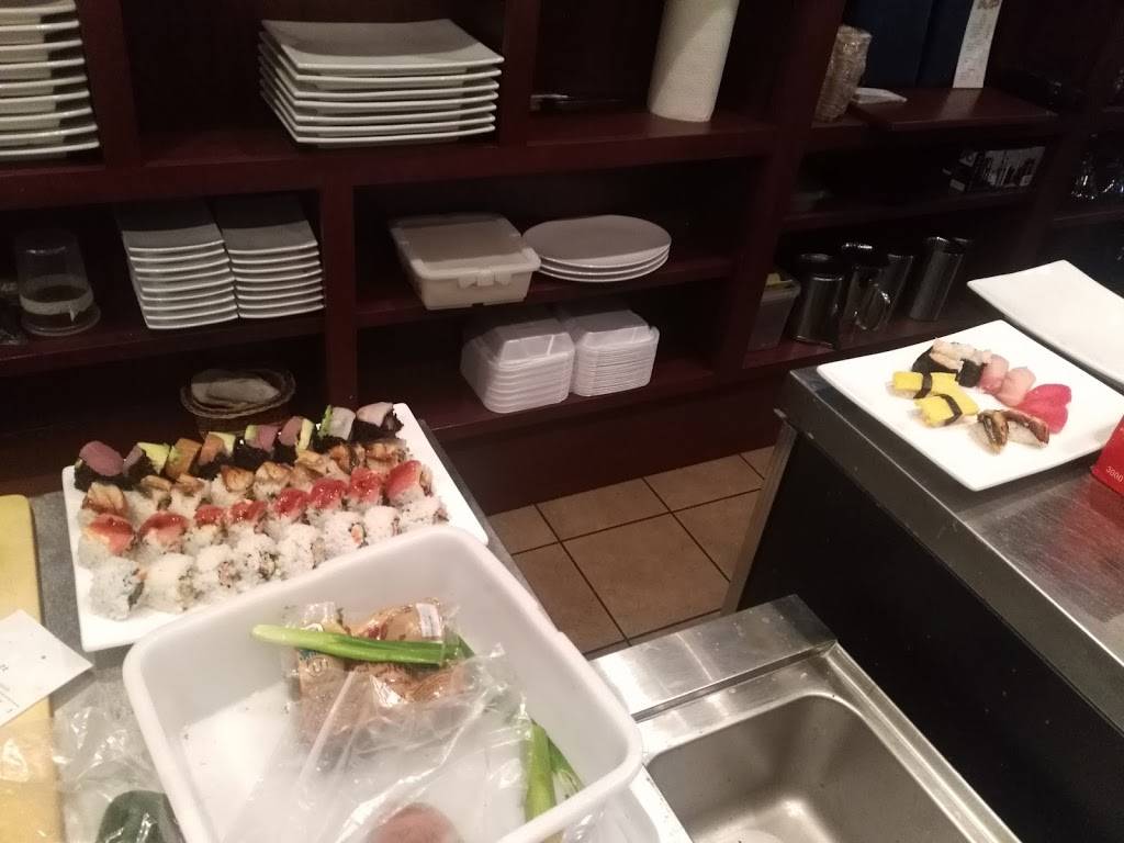 Mikaku Japanese Restaurant | restaurant | 290 W Main St, Northborough, MA 01532, USA | 5083935553 OR +1 508-393-5553