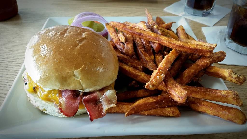 Seasons | night club | 427 Main St, Bangor, ME 04401, USA | 2079922250 OR +1 207-992-2250