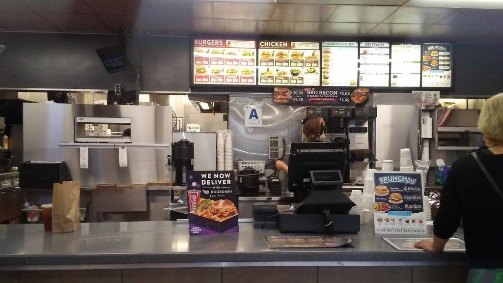 Jack in the Box | restaurant | 721 E W San Ysidro Blvd, San Ysidro, CA 92173, USA | 6194284679 OR +1 619-428-4679