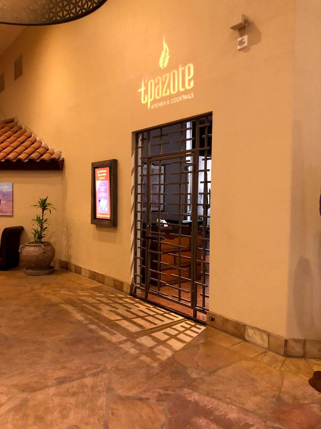 Epazote Kitchen & Cocktails | restaurant | 10000 N Oracle Rd, Tucson, AZ 85704, USA | 5205441705 OR +1 520-544-1705