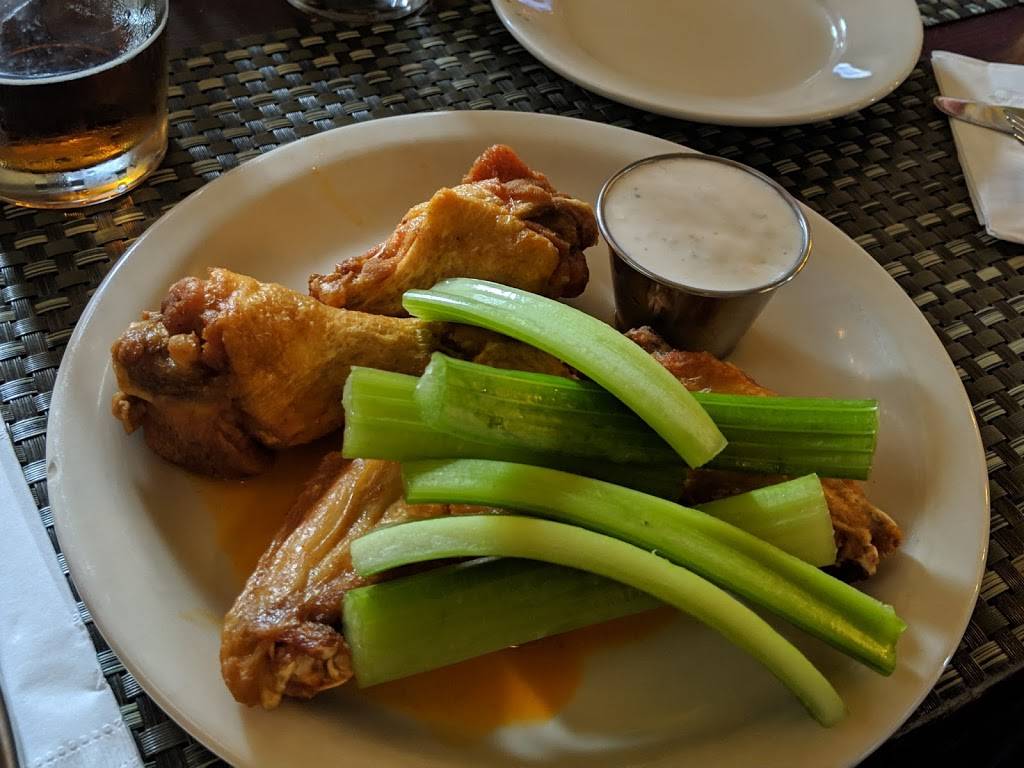 Elmwood Inn | restaurant | 1256 Mt Hope Ave, Rochester, NY 14620, USA | 5852715195 OR +1 585-271-5195