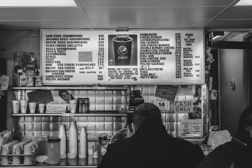 Chili Bowl | restaurant | 223 Cesar E Chavez Ave, Pontiac, MI 48342, USA | 2483342267 OR +1 248-334-2267