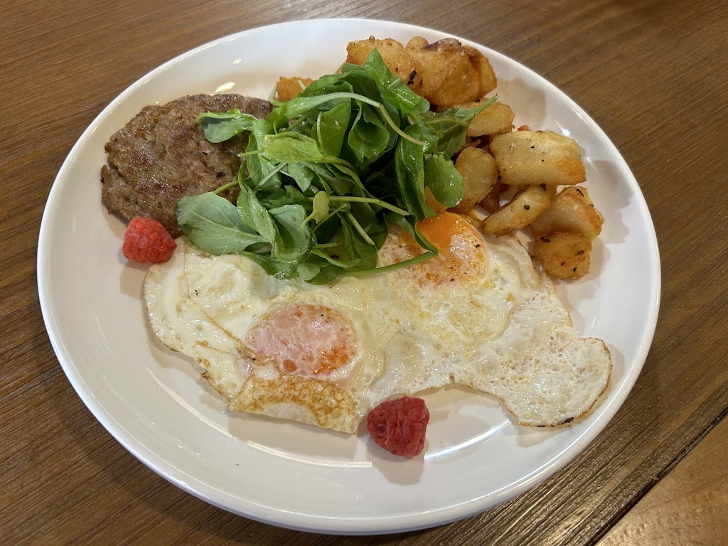 District Bistro | restaurant | 11230 Grandview Ave #2, Silver Spring, MD 20902, USA | 2408338635 OR +1 240-833-8635