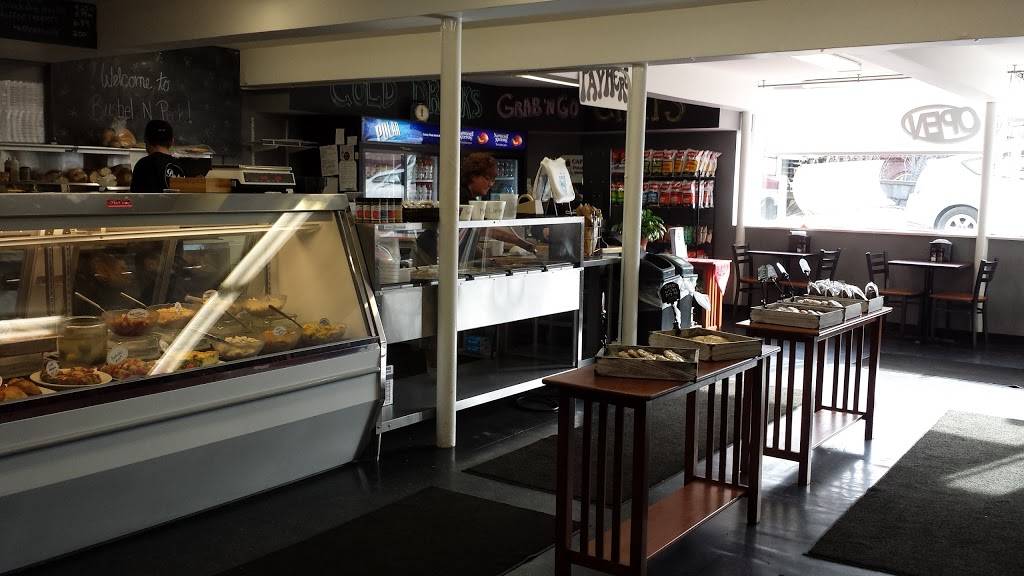 Bushel N Peck | restaurant | 120 Union St, Clinton, MA 01510, USA | 9783689012 OR +1 978-368-9012