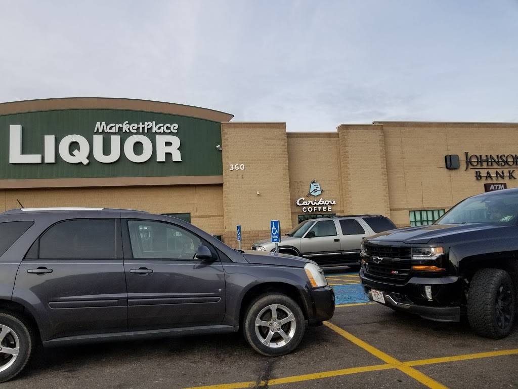 Caribou Coffee | cafe | 330 S Main St, Rice Lake, WI 54868, USA | 7152346991 OR +1 715-234-6991