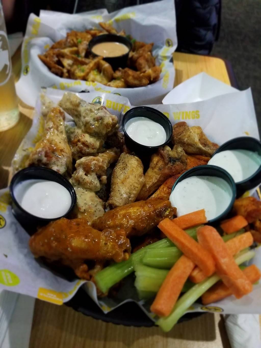 Buffalo Wild Wings | restaurant | 1986 Middle Country Rd, Centereach, NY 11720, USA | 6317379464 OR +1 631-737-9464