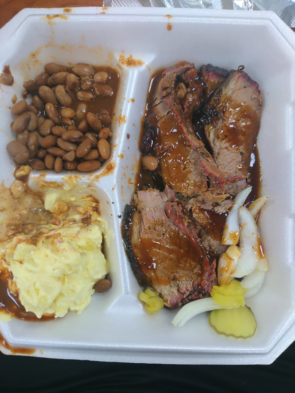 Tillys BBQ | restaurant | 724 TL Overture St, Cuero, TX 77954, USA | 3612756207 OR +1 361-275-6207