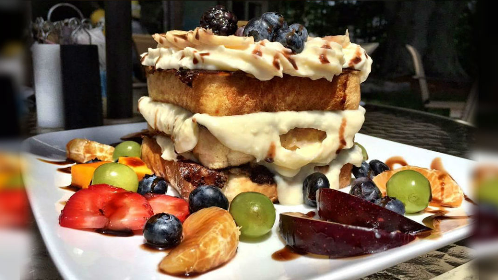 Leggos | restaurant | 120 N Franklin St, Holbrook, MA 02343, USA | 7819612475 OR +1 781-961-2475