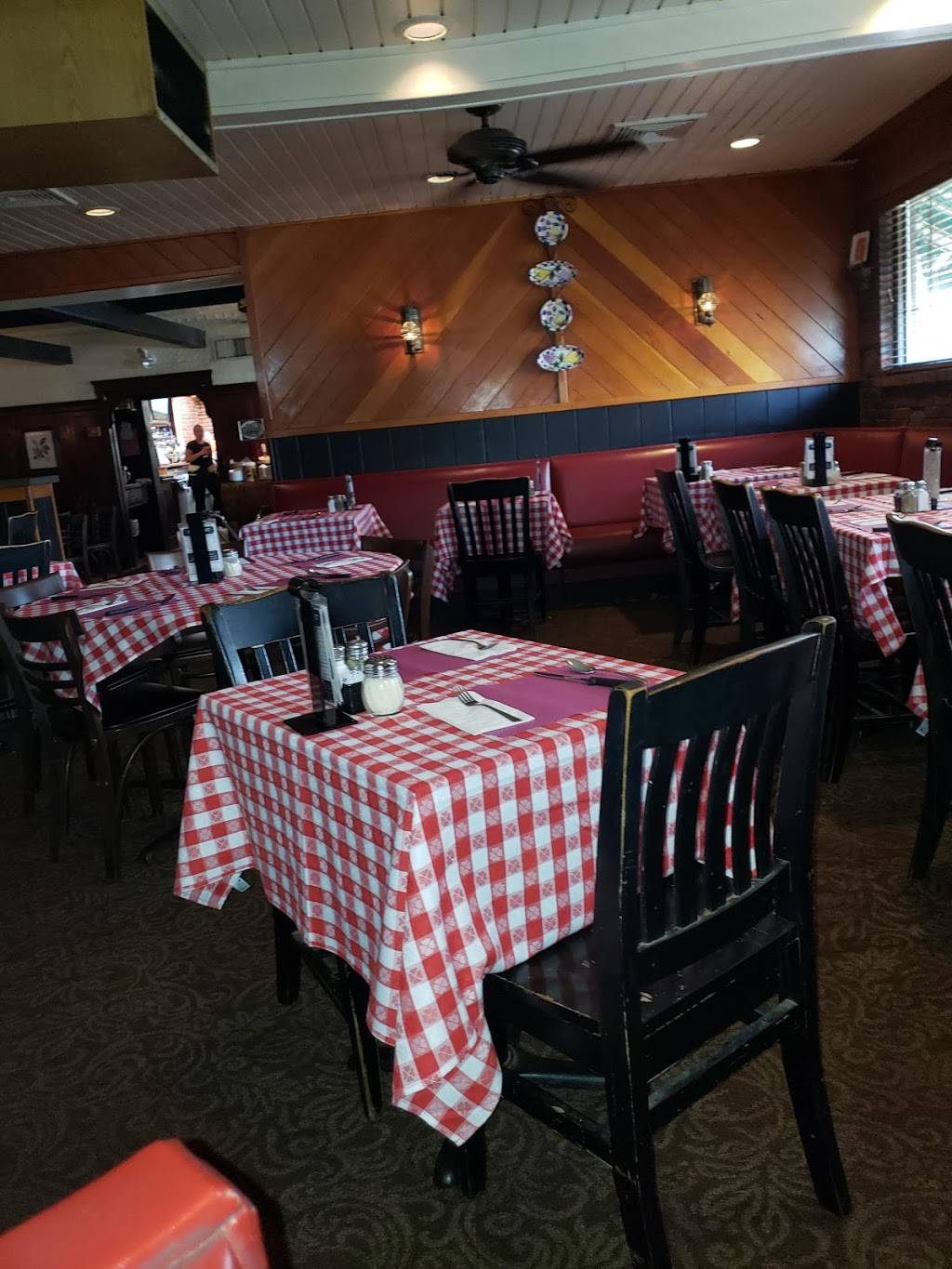 Gregs Restaurant | restaurant | 821 Mt Auburn St, Watertown, MA 02472, USA | 6174910122 OR +1 617-491-0122