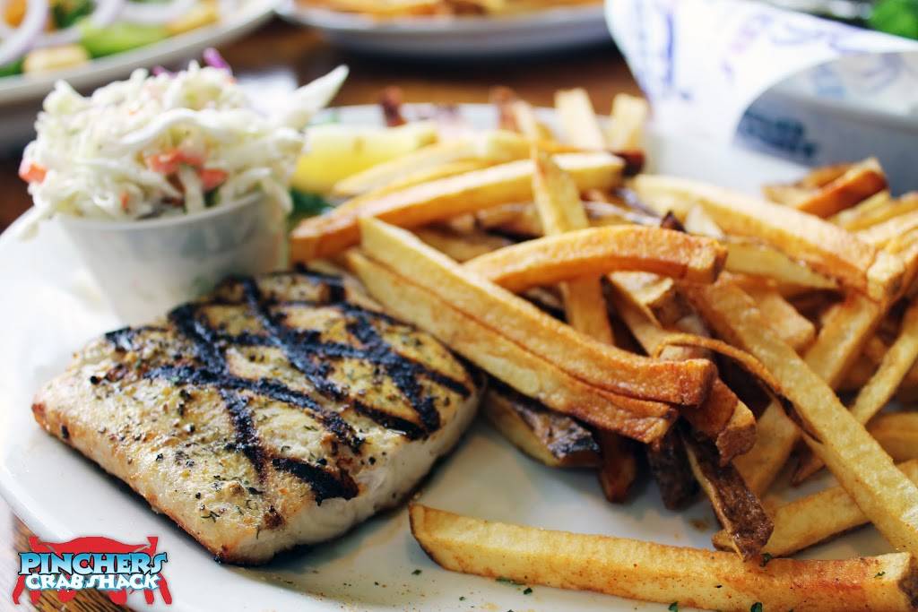 Pinchers | restaurant | 10029 Gulf Center Dr, Fort Myers, FL 33913, USA | 2394154040 OR +1 239-415-4040