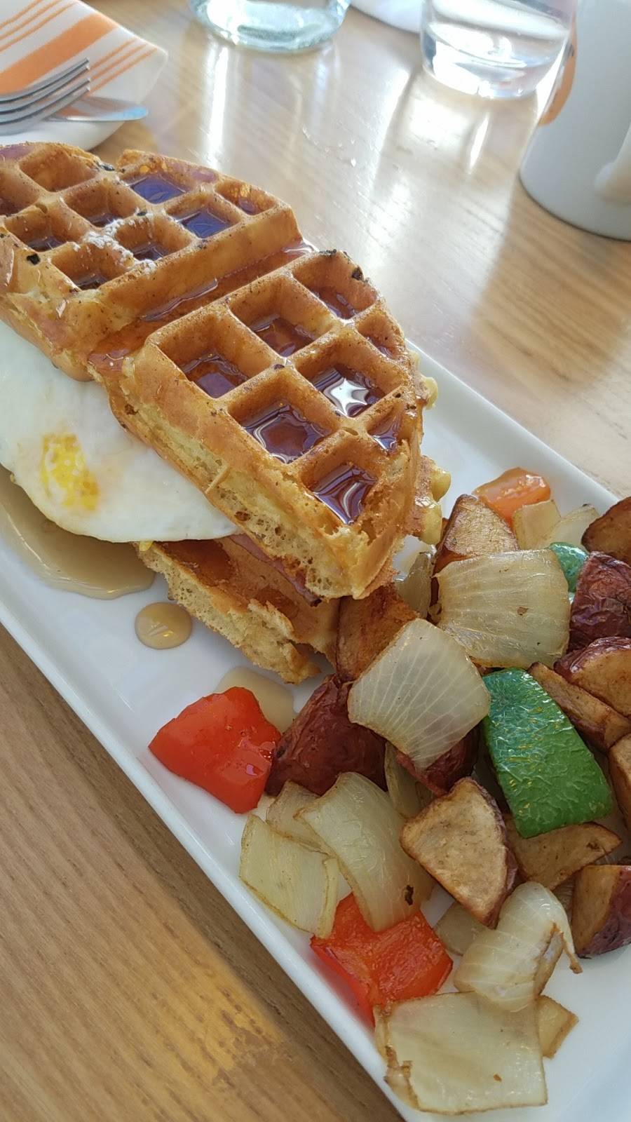 Stax Cafe | restaurant | 522 N Milwaukee Ave, Chicago, IL 60642, USA | 3128775055 OR +1 312-877-5055