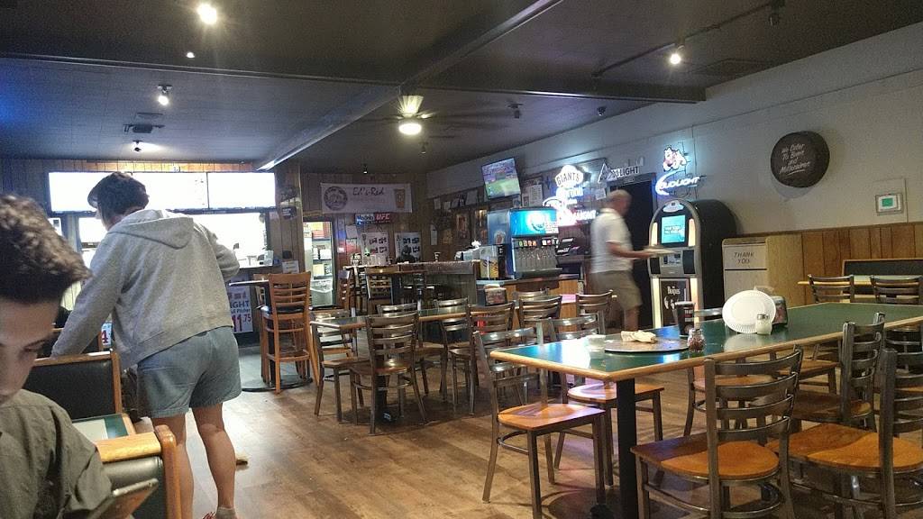 Me-n-Eds Pizza Parlor | restaurant | 487 W Shaw Ave, Clovis, CA 93612, USA | 5592990449 OR +1 559-299-0449