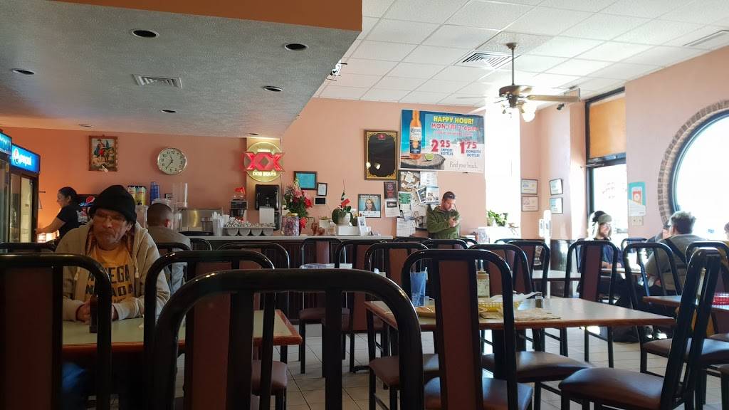 Taqueria El Porton | restaurant | 901 N Main St, Bloomington, IL 61701, USA | 3098201625 OR +1 309-820-1625