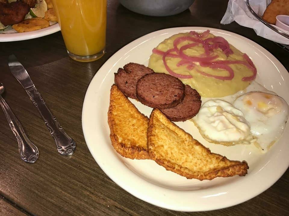 Tu Casa Restaurant LLC | restaurant | 2989 W 71st St, Indianapolis, IN 46268, USA | 3172952644 OR +1 317-295-2644