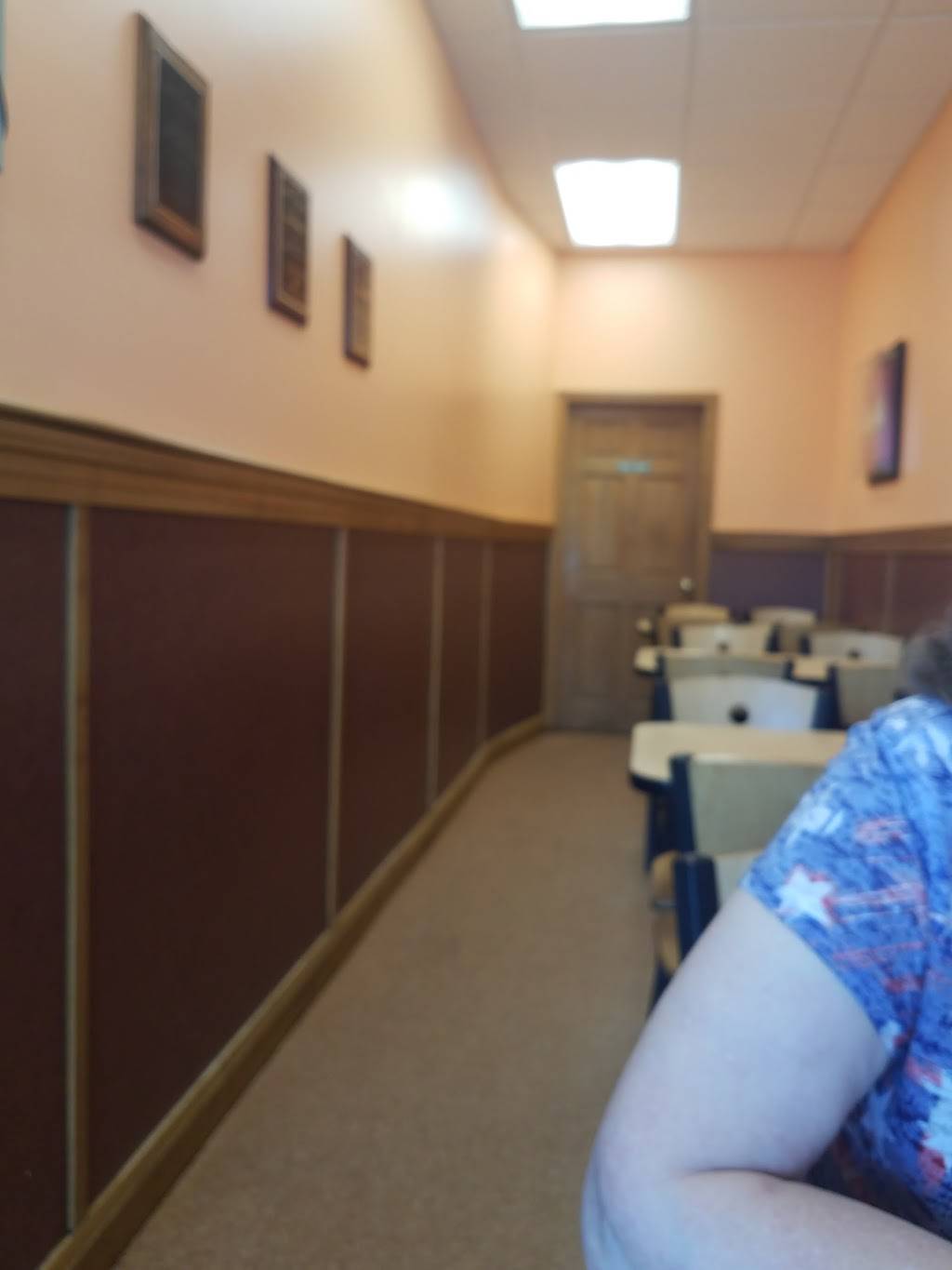 Giovannis Roast Beef & Pizza | restaurant | 207 Rockingham Rd, Londonderry, NH 03053, USA | 6034349021 OR +1 603-434-9021