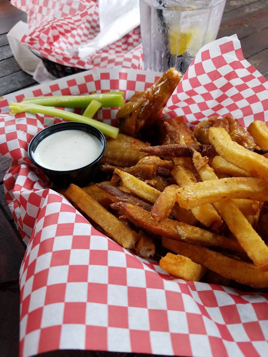 Taps Bar and Grill | restaurant | 2220 County Rd 210, St Johns, FL 32259, USA | 9048191554 OR +1 904-819-1554