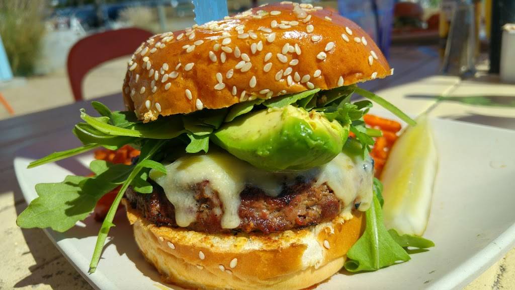 Back on the Beach Cafe | cafe | 445 Pacific Coast Hwy, Santa Monica, CA 90402, USA | 3103938282 OR +1 310-393-8282