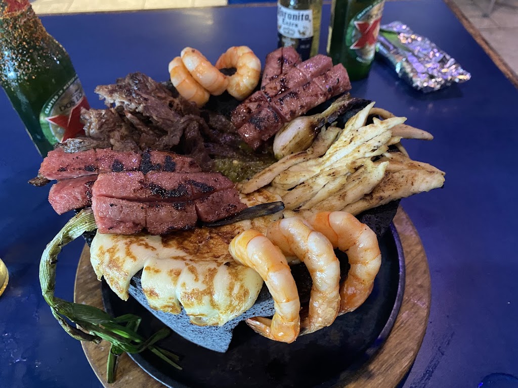 La Roca Seafood Restaurant | restaurant | 4120 San Bernardo Ave, Laredo, TX 78041, USA | 9567531620 OR +1 956-753-1620