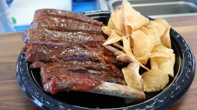 Sarcastic Swine BBQ & Restaurant | restaurant | 988 Bedford St, Abington, MA 02351, USA | 7818710033 OR +1 781-871-0033