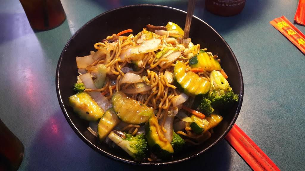 Top Dog Sports Grill | restaurant | 1798 12th St SE, Salem, OR 97302, USA | 5035860245 OR +1 503-586-0245