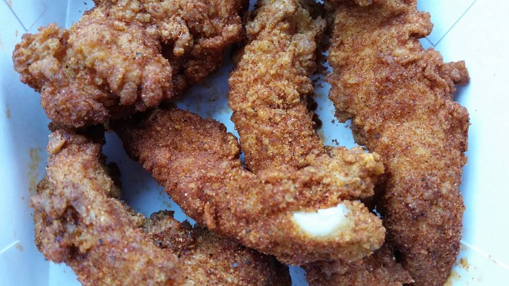 Hardees | restaurant | 5950 S Brookville Rd, Indianapolis, IN 46219, USA | 3173597513 OR +1 317-359-7513