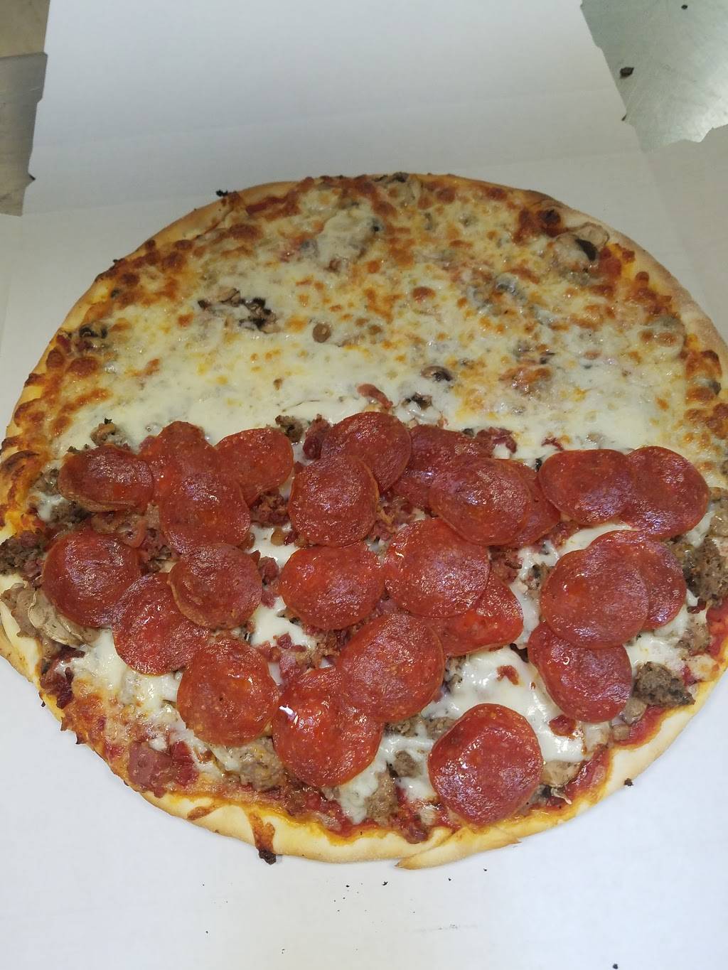 Sergios Pizza | restaurant | 207 A W Northwest Hwy, Barrington, IL 60010, USA | 8473821199 OR +1 847-382-1199