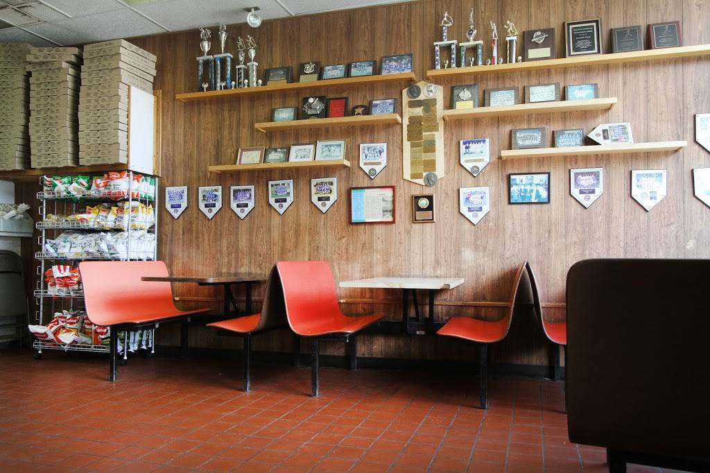 Armandos Pizza | restaurant | 163 Huron Ave, Cambridge, MA 02138, USA | 6173548275 OR +1 617-354-8275