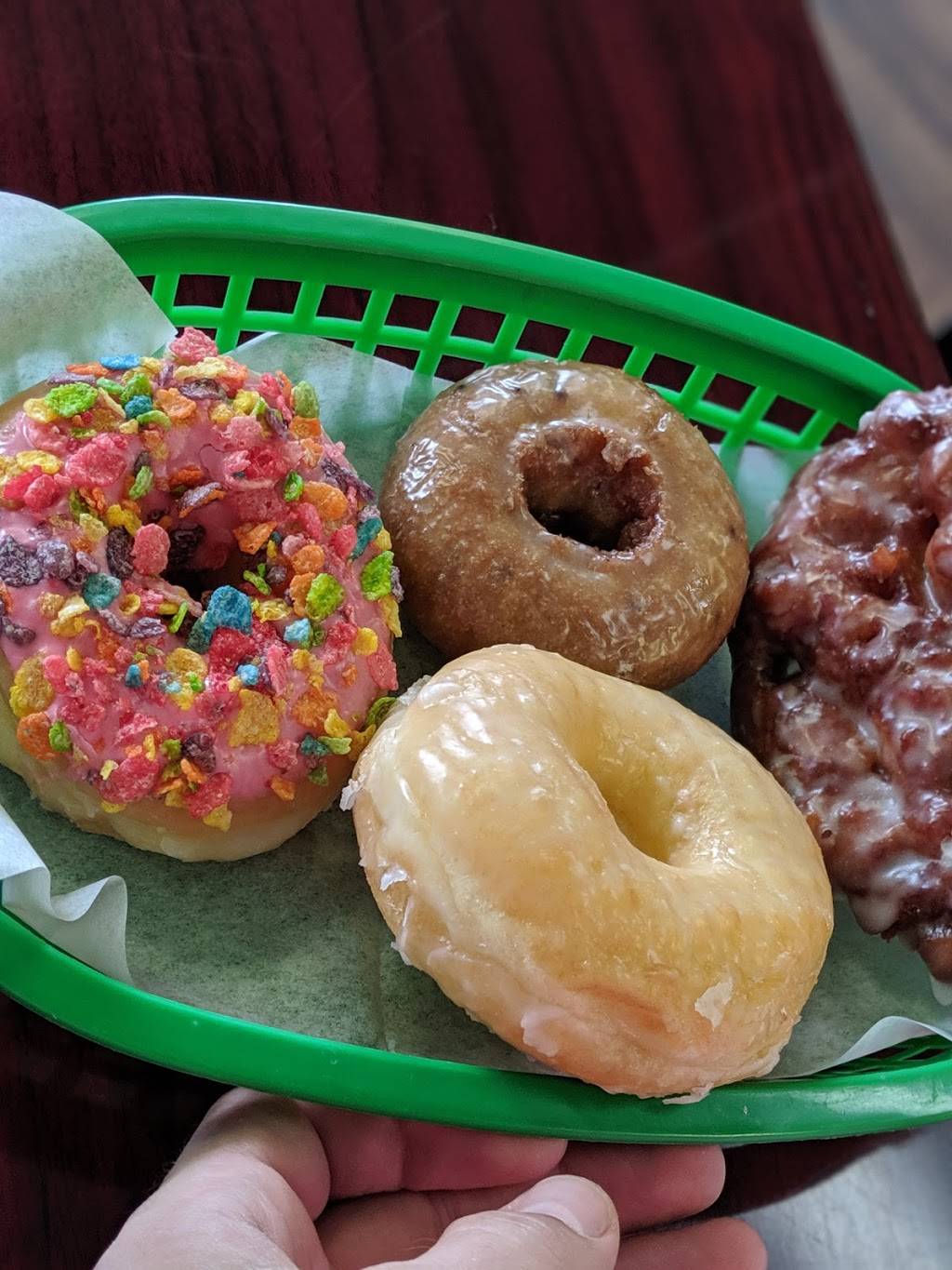 Glazed Doughnuts | bakery | 3586 Sangani Blvd suite e, DIberville, MS 39540, USA | 2283967006 OR +1 228-396-7006