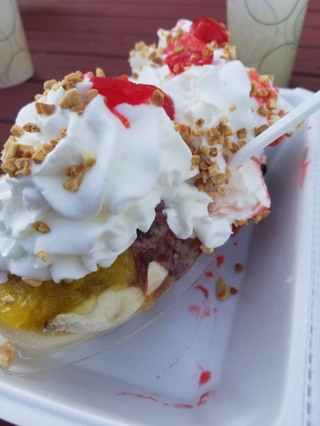 Roc Star Ice Cream & Eatery | restaurant | 268 Sanger Ave, Waterville, NY 13480, USA | 3152024010 OR +1 315-202-4010