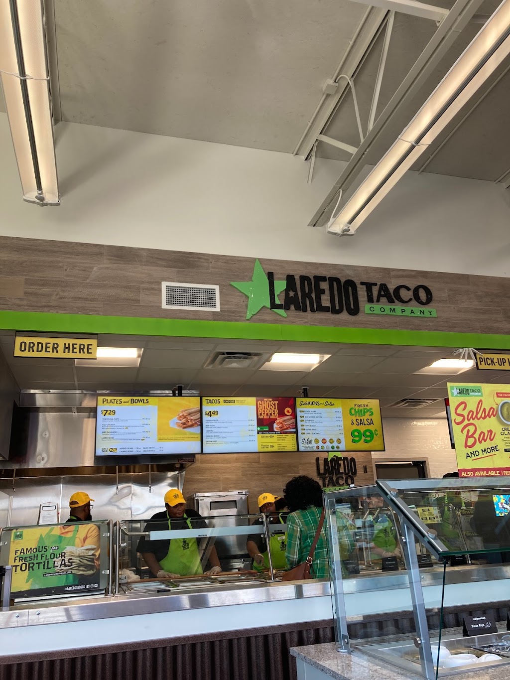 Laredo Taco Company | restaurant | 4525 County Dr, Disputanta, VA 23842, USA | 7575855635 OR +1 757-585-5635