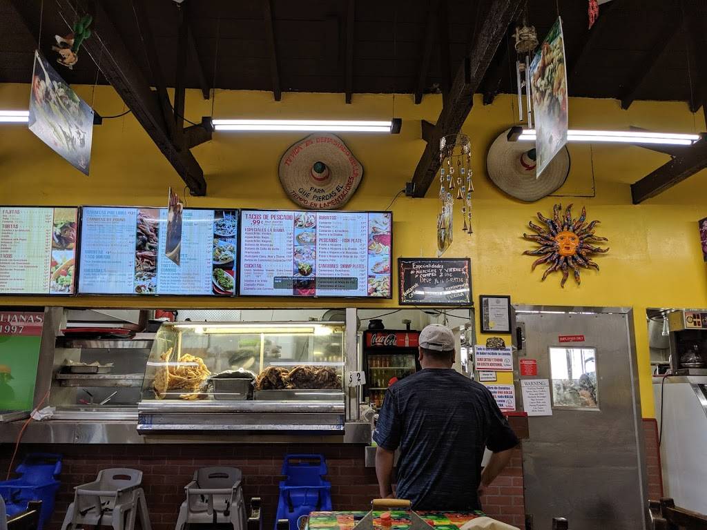 Carnitas y Mariscos Las Morelianas | restaurant | 2822 Imperial Ave, San Diego, CA 92102, USA | 6192396284 OR +1 619-239-6284