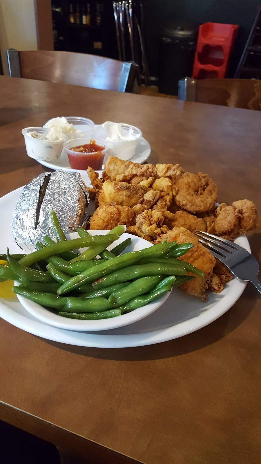 Teddy Gs Pub & Grille | restaurant | 179 Main St, Sturbridge, MA 01566, USA | 5083471900 OR +1 508-347-1900