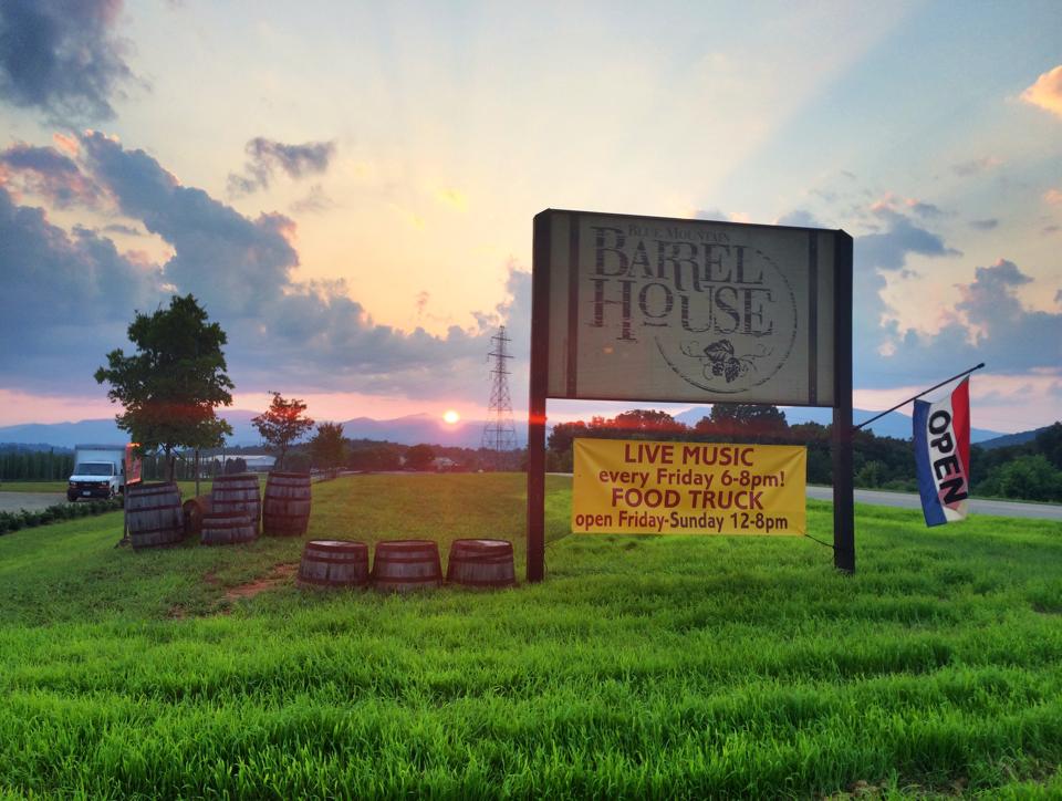 Blue Mountain Barrel House & Smokin Barrel Restaurant | restaurant | 495 Cooperative Way, Arrington, VA 22922, USA | 4342634002 OR +1 434-263-4002