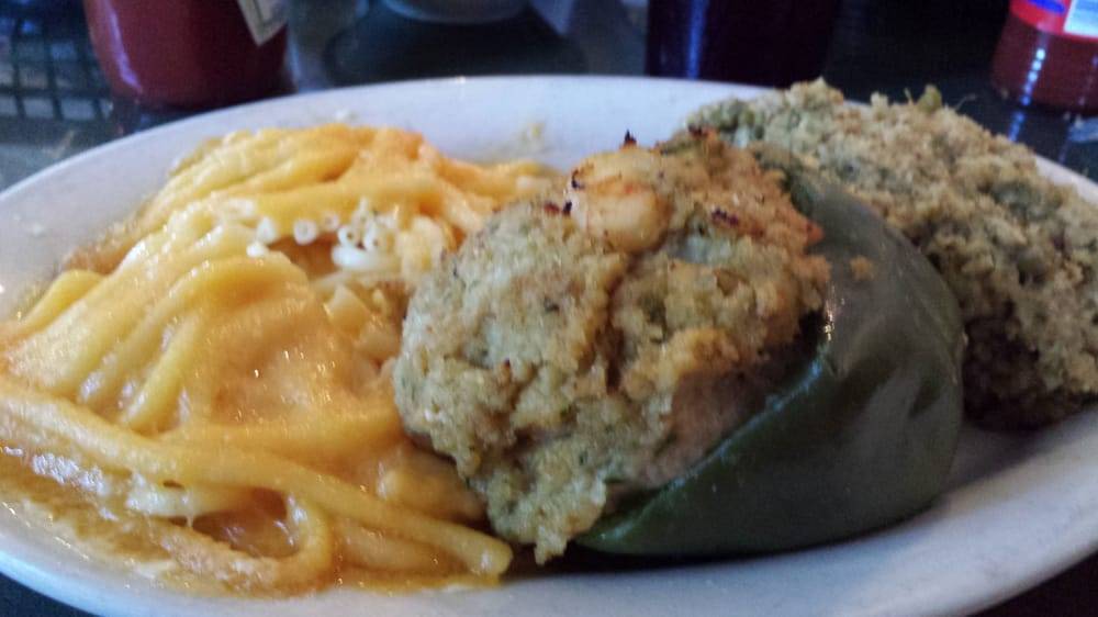 Par 3 Restaurant & Lounge | restaurant | 1530 E Judge Perez Dr, Chalmette, LA 70043, USA | 5042799114 OR +1 504-279-9114