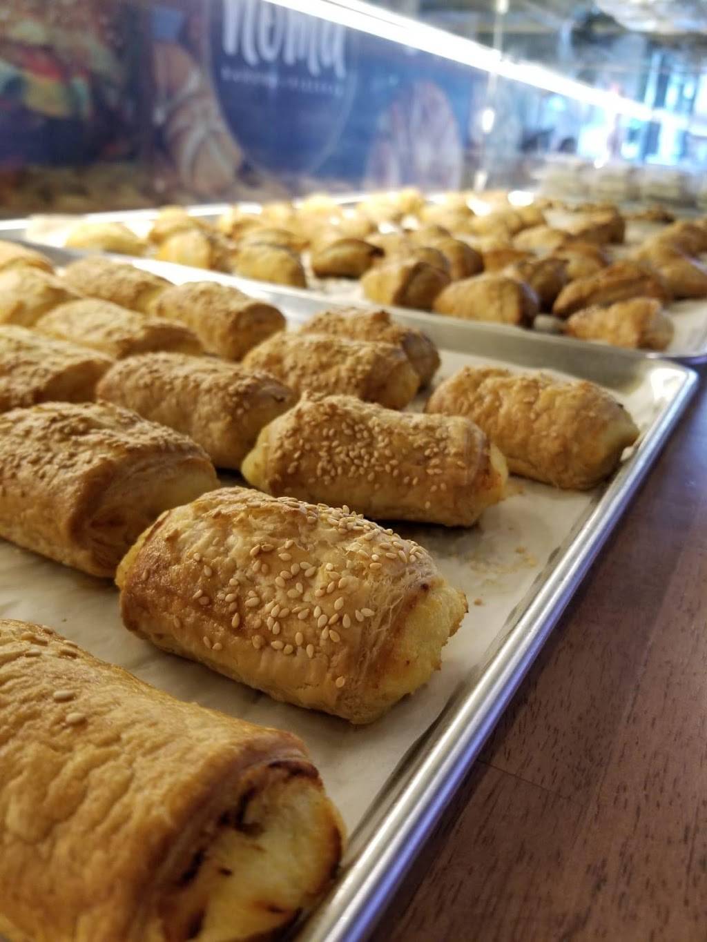 Nona Bakery & Pizzeria | bakery | 9454 Harding Ave, Surfside, FL 33154, USA | 7862167717 OR +1 786-216-7717