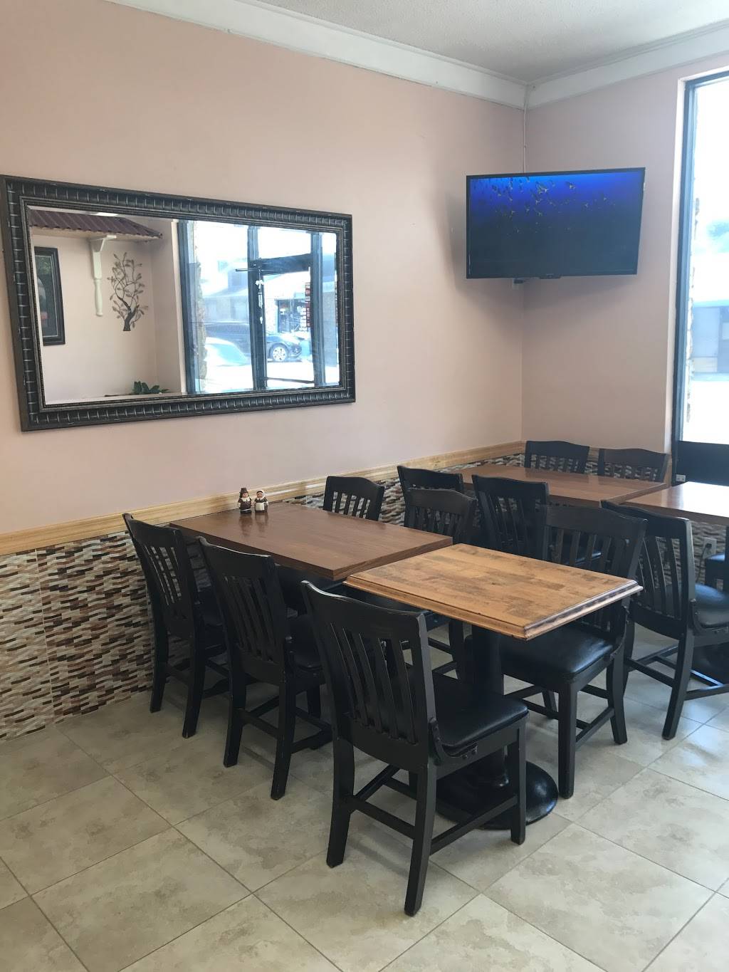 Dina Bella Cuban Cuisine | restaurant | 632 E Vine St, Kissimmee, FL 34744, USA | 3212178250 OR +1 321-217-8250