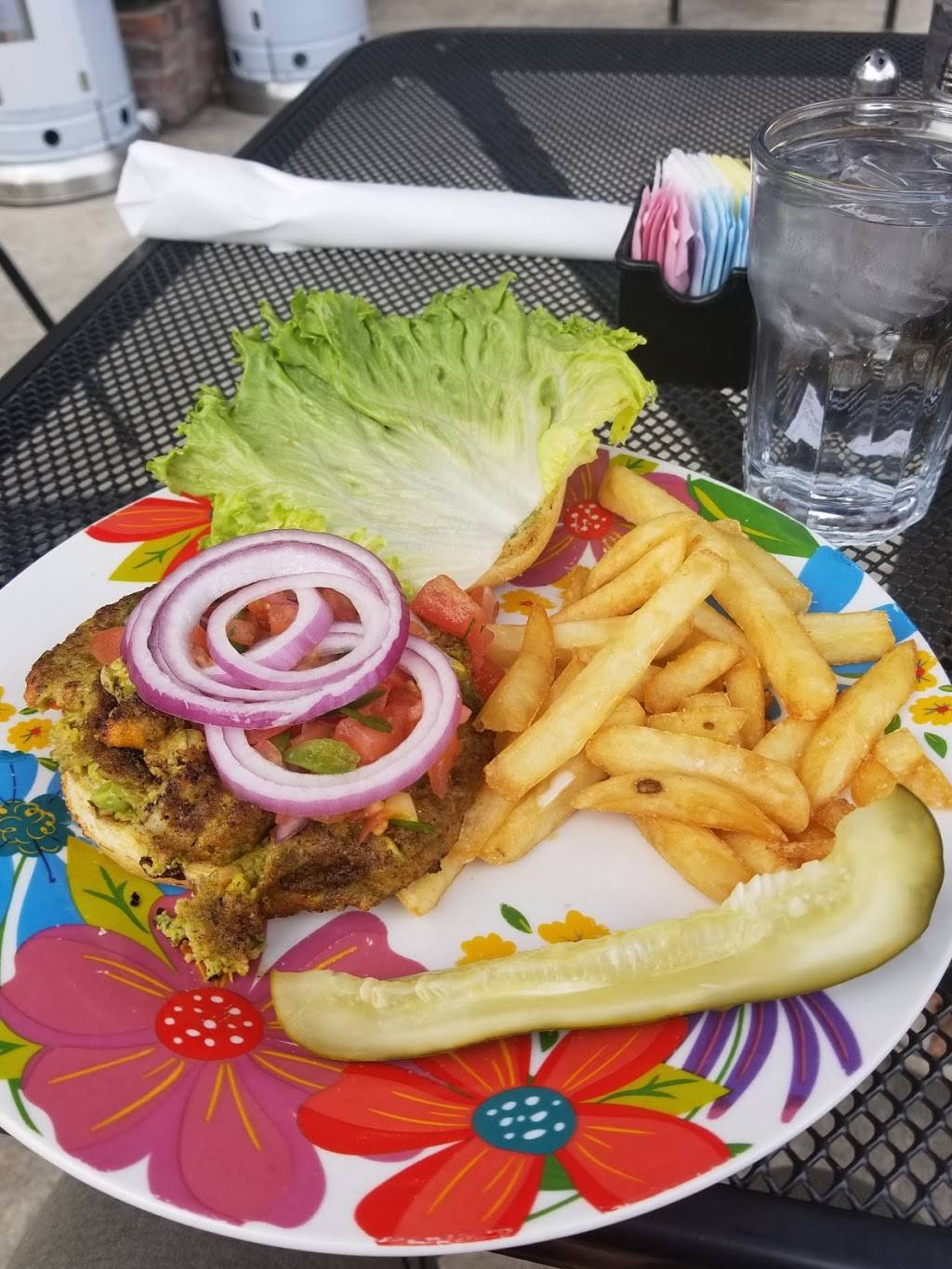 Finn McCools Irish Gastropub | restaurant | 102 E Main St, Newark, DE 19711, USA | 3023697330 OR +1 302-369-7330