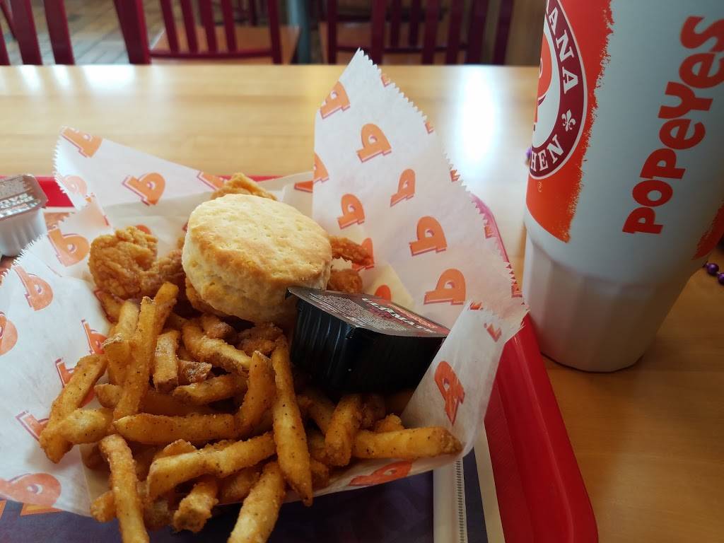 Popeyes Louisiana Kitchen | restaurant | 3204 S Ashland Ave, Chicago, IL 60608, USA | 7732542200 OR +1 773-254-2200
