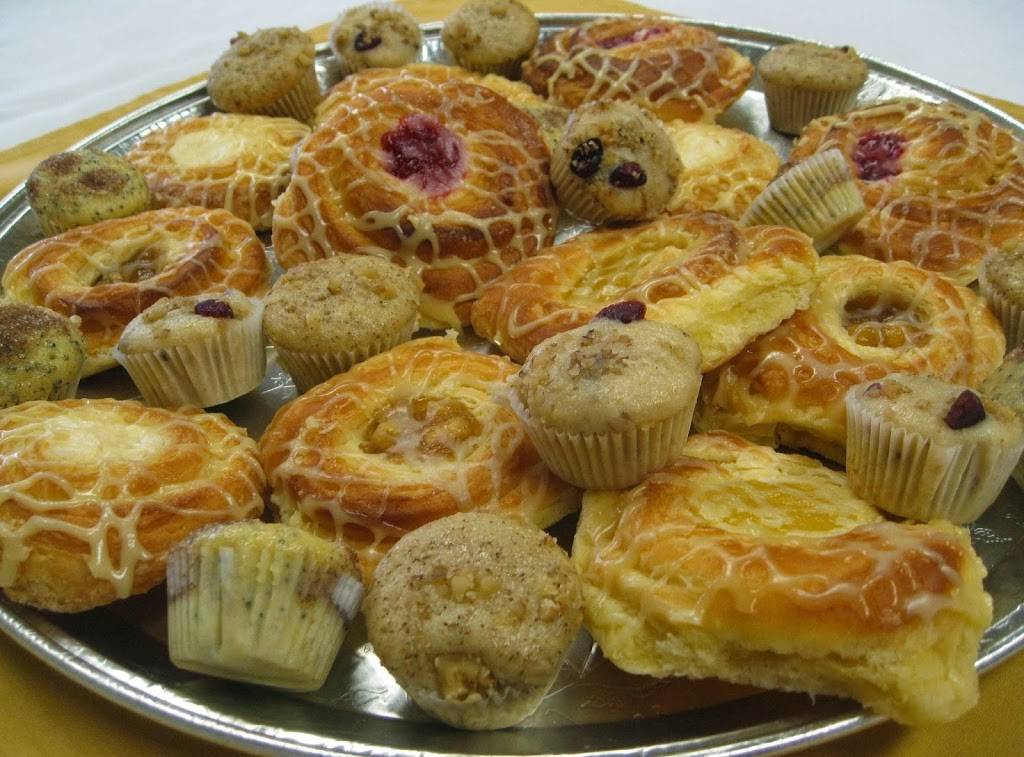 The Golden Parachute Restaurant & Catering Co. | restaurant | 5735 Main St, Williamsville, NY 14221, USA | 7166321666 OR +1 716-632-1666