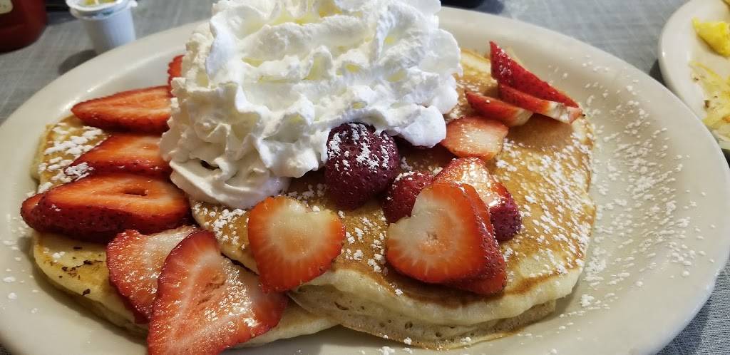 Akron Family Restaurant | restaurant | 250 W Market St, Akron, OH 44303, USA | 3303760600 OR +1 330-376-0600