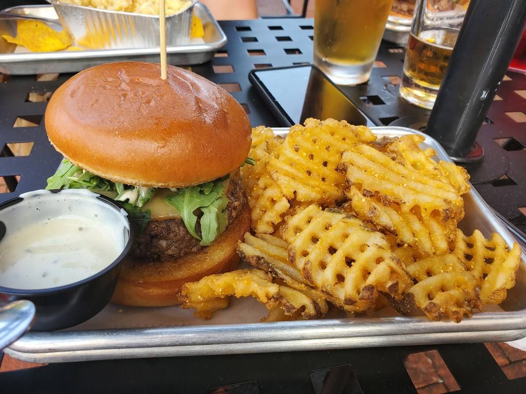 STADIUM | restaurant | 101 Mill St, Gahanna, OH 43230, USA | 6147509001 OR +1 614-750-9001