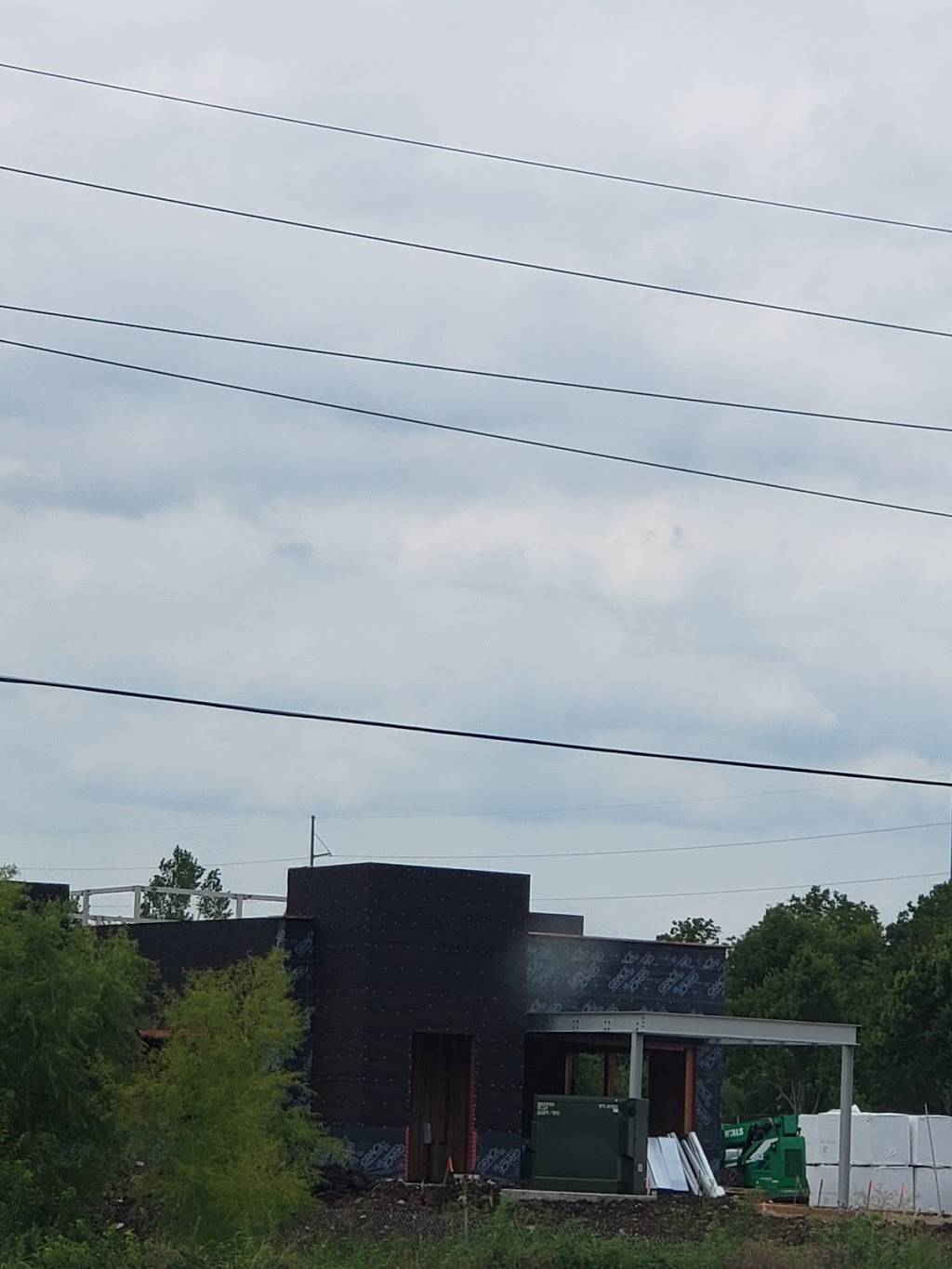 Raising Canes Chicken | meal takeaway | 1599 E North Ave, Belton, MO 64012, USA | 8163487745 OR +1 816-348-7745