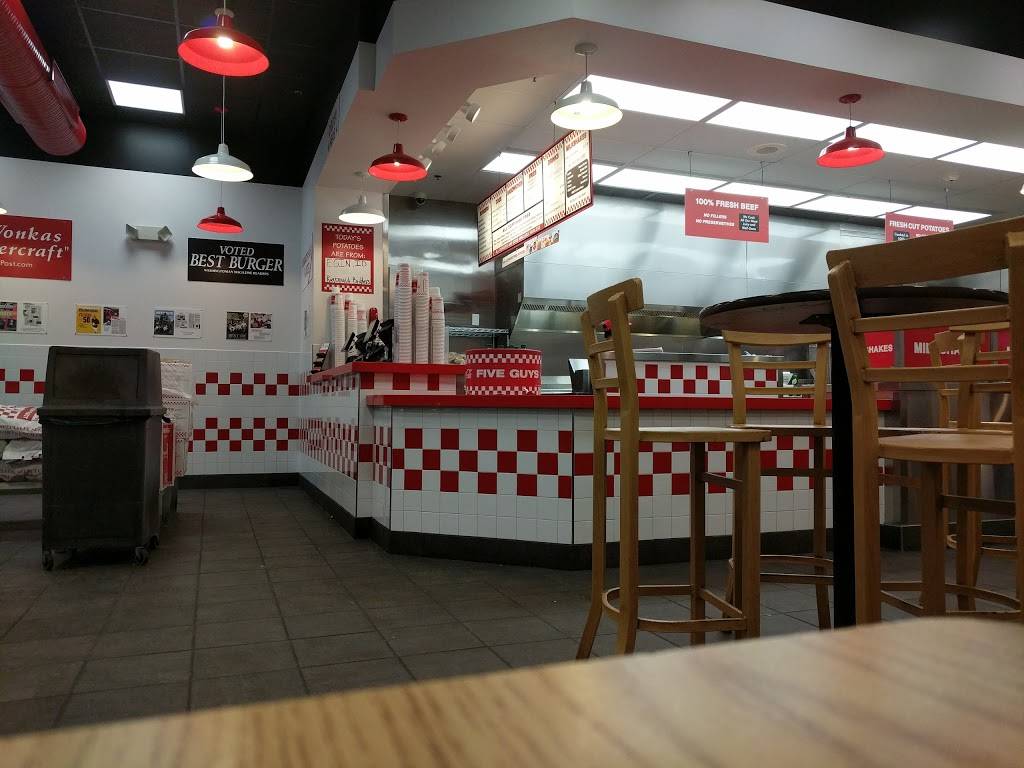 Five Guys | meal takeaway | 4807 211th St, Matteson, IL 60443, USA | 7082834515 OR +1 708-283-4515