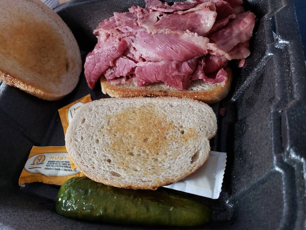 Famous Gyro-George | restaurant | 3965 Lee Rd, Cleveland, OH 44128, USA | 2167524976 OR +1 216-752-4976