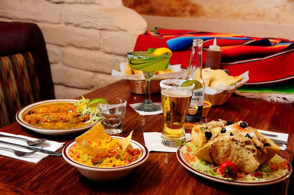 Papa Felipes Mexican Restaurant | restaurant | 9800 Menaul Blvd and, Eubank Blvd NE, Albuquerque, NM 87112, USA | 5052928877 OR +1 505-292-8877