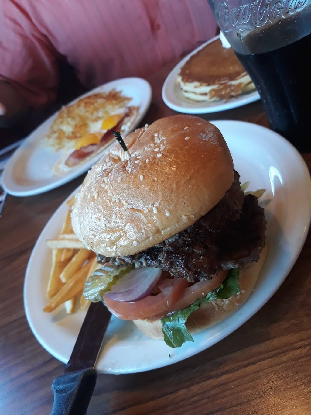 Dennys | restaurant | 17053 E Shea Blvd, Fountain Hills, AZ 85268, USA | 4808375307 OR +1 480-837-5307