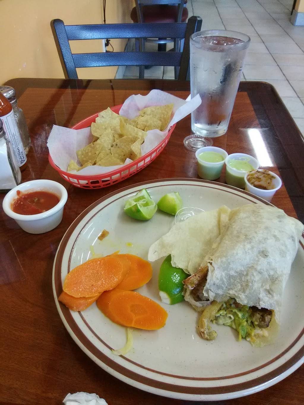 Rosas Kitchen | restaurant | 530 Hacienda Dr, Vista, CA 92081, USA | 7607264274 OR +1 760-726-4274