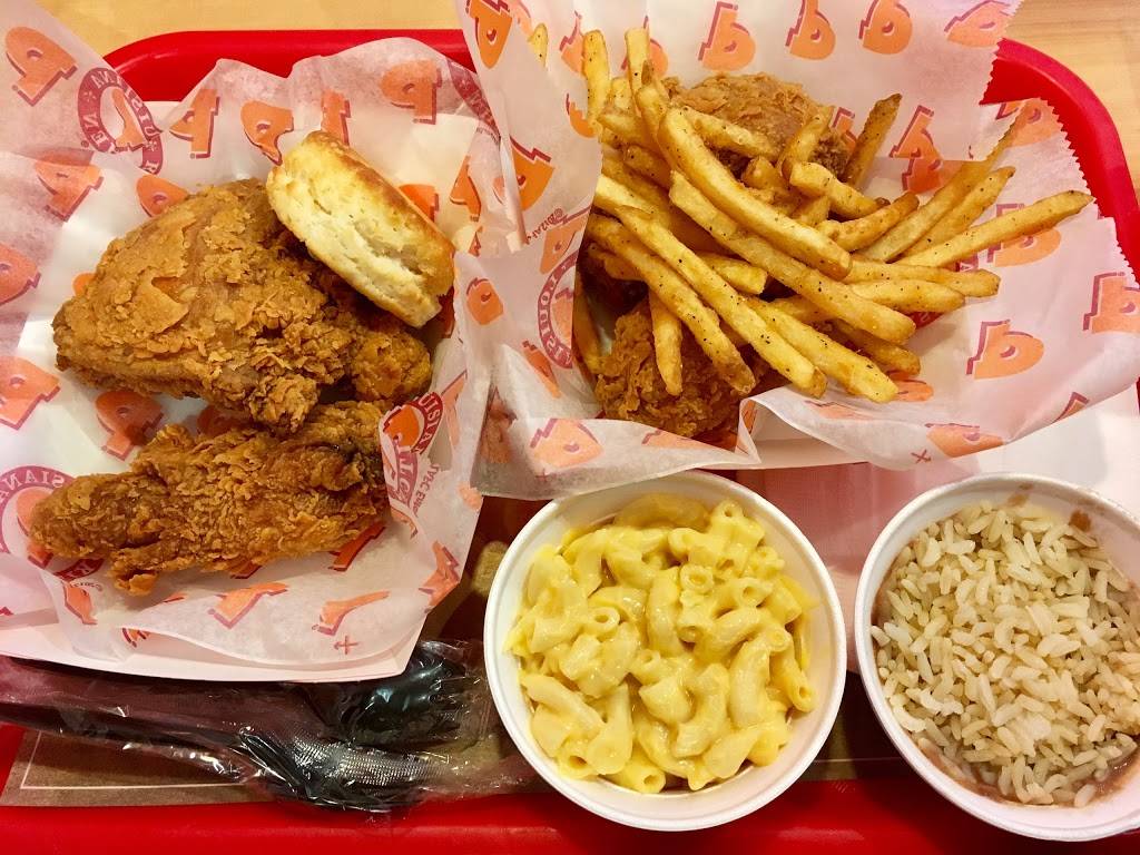 Popeyes Louisiana Chicken | restaurant | 1475 Richmond Rd, Ottawa, ON K2B 6R9, Canada | 6134221214 OR +1 613-422-1214