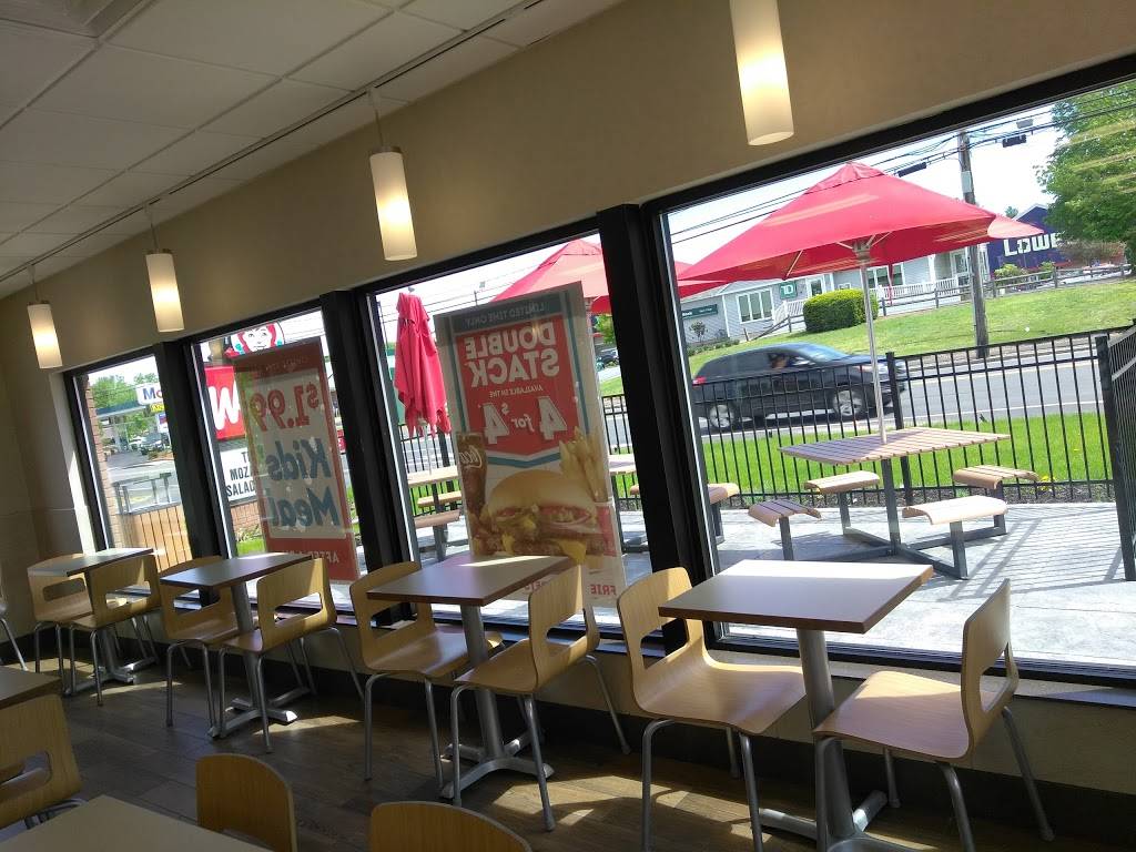 Wendys | restaurant | 486 Broadway, Methuen, MA 01844, USA | 9786827827 OR +1 978-682-7827